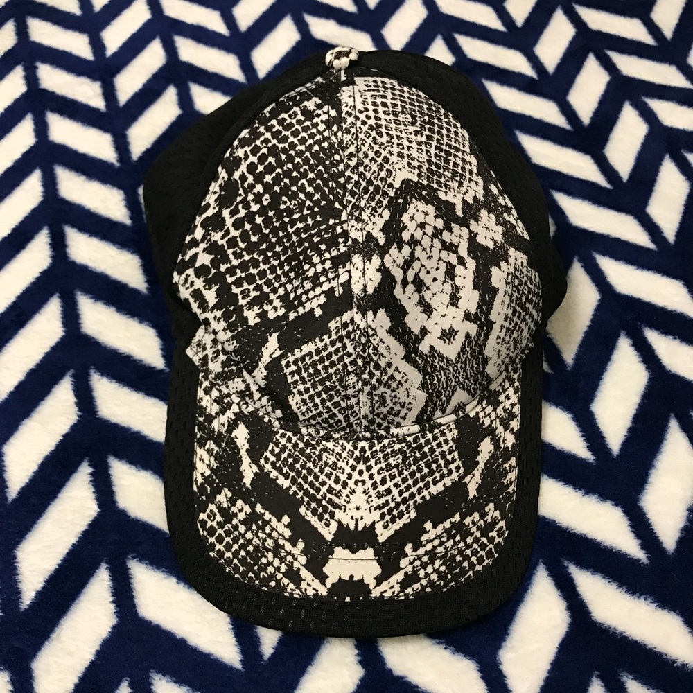 H&M cap